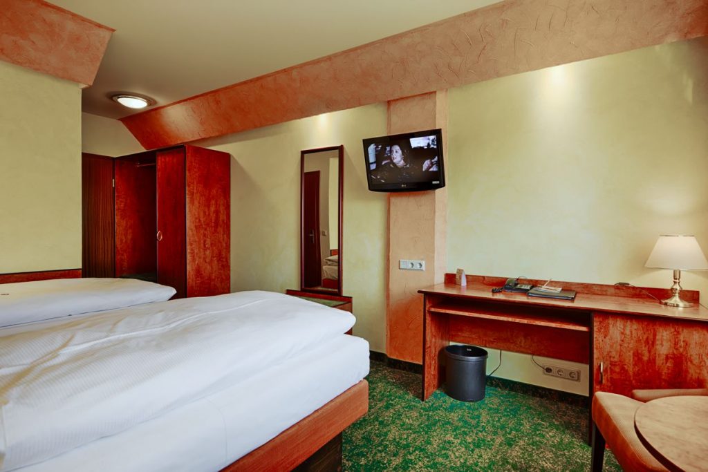 Neu_14_Hotel Aragon_21_2_Comfortzimmer_Moria_HDR